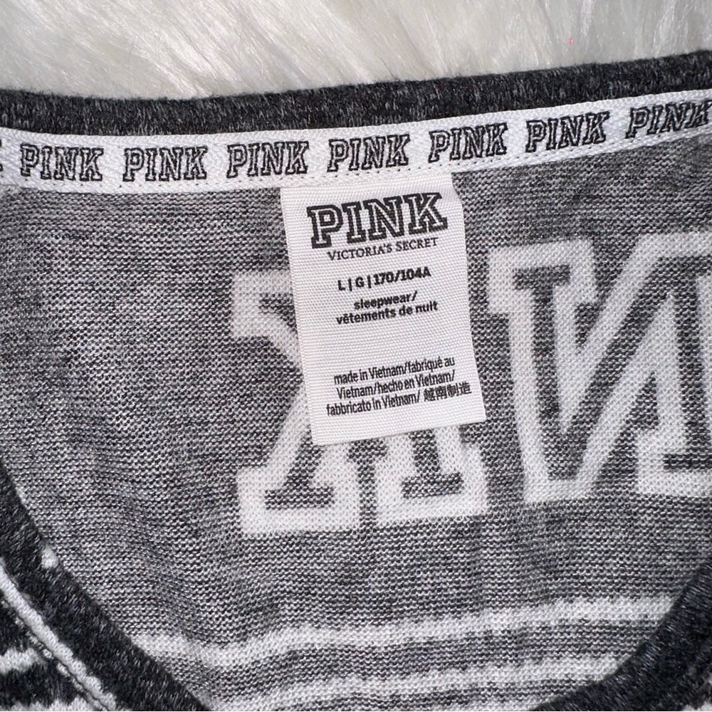 VS Pink PJ set - Picture 4 of 5